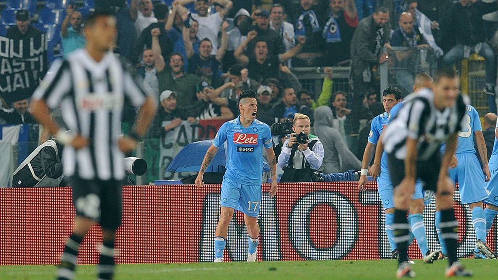 Selebrasi Marek Hamsik di laga final Coppa Italia tahun 2012 antara Napoli vs Juventus Copyright: © Giuseppe Bellini/Getty Images