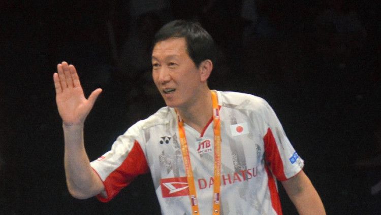 Kepala Pelatih Nippon Badminton Associantion (NBA), Park Joo-bong angkat suara soal beberapa pebulutangkis Jepang yang tetap berpartisipasi di Denmark Open 2020 Copyright: © The Asahi Shimbun via Getty Images