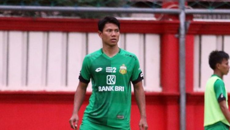 Bek Bhayangkara Solo FC, Achmad Jufriyanto menyambut baik kepindahan klubnya ke Kota Solo, Jawa Tengah. Copyright: © liga-indonesia.id