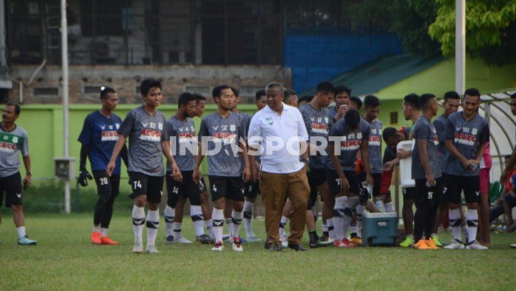 PSMS Medan turut angkat bicara perihal keinginan klub rival sesama asal Pulau Sumatera, Sriwijaya FC, yang berniat mengajukan diri menjadi tuan rumah Liga 2 2020. Copyright: © Aldi Aulia Anwar/INDOSPORT