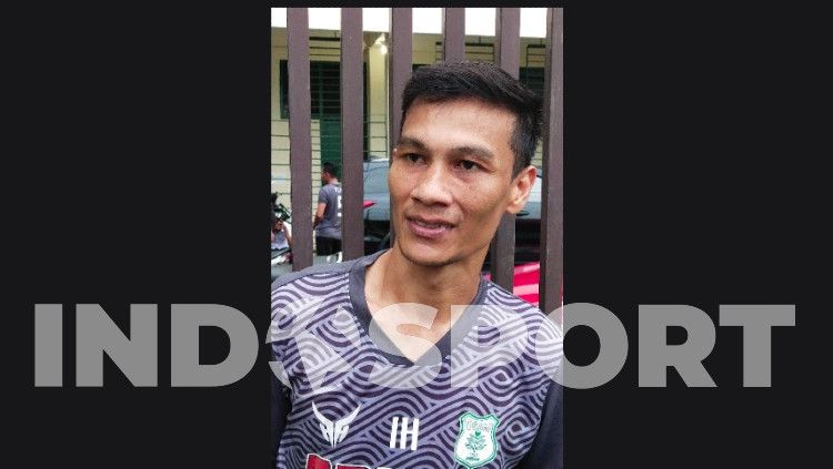Bek kanan PSMS Medan di Liga 2 2020, Ikhwani Hasanuddin, mengakui target utama timnya untuk promosi ke Liga 1 musim depan tentu kian sulit. Copyright: © Aldi Aulia Anwar/INDOSPORT