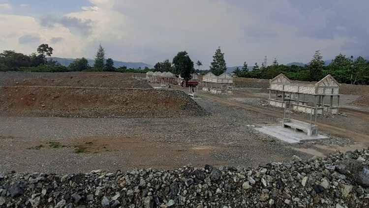 Ada cerita menarik di balik persiiapan membangun venue olahraga menembak untuk PON Papua 2021 mendatang. Copyright: © Sudjarwo/INDOSPORT