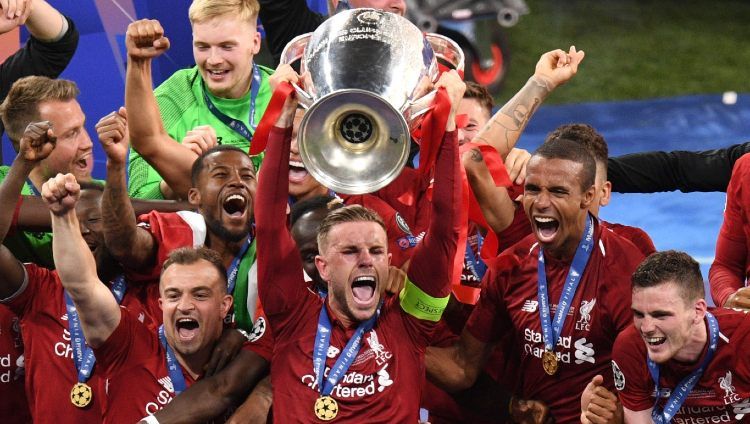 Kegemilangan raksasa Liga Inggris Liverpool dalam beberapa tahun terakhir mendapat respons lucu dari sang kapten, Jordan Henderson. Copyright: © David Ramos/Getty Images