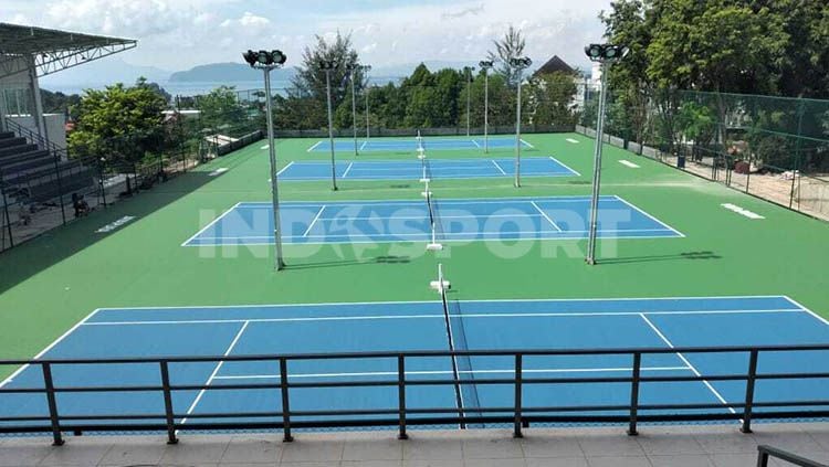 Venue Cabang Olahraga Tenis PON XX Papua yang berstandar internasional. Copyright: © Sudjarwo/INDOSPORT