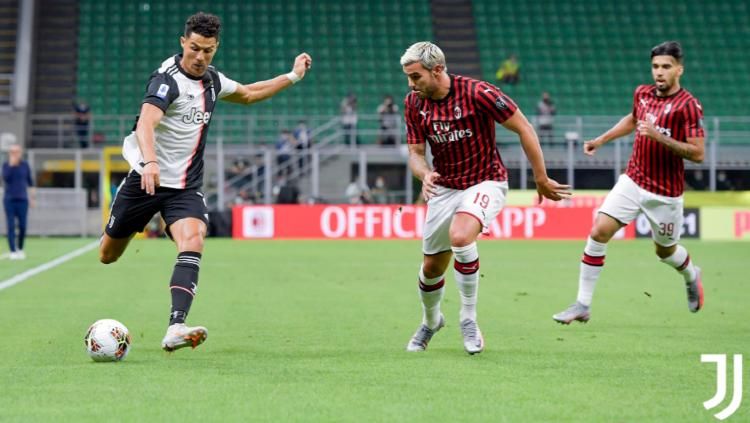 Situasi pertandingan pekan ke-32 Serie A Liga Italia antara AC Milan vs Juventus. Copyright: © Juventus