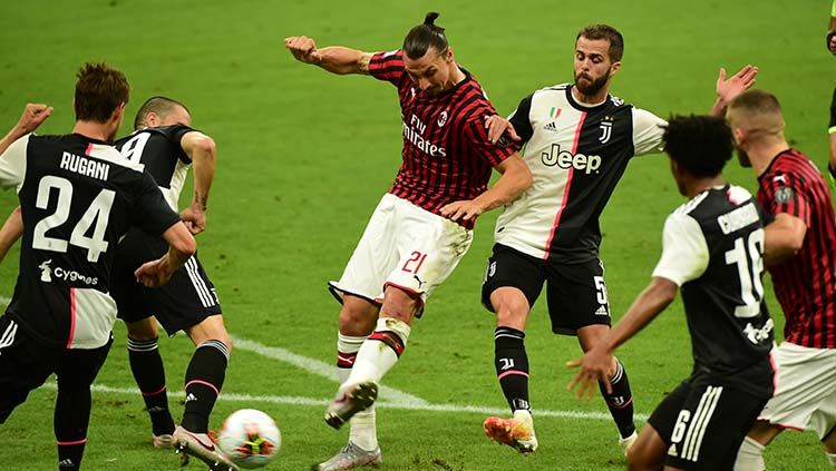 Usai menang telak di laga Serie A Liga Italia, Zlatan Ibrahimovic sesumbar jika Juventus beruntung karena ia telat gabung AC Milan. Copyright: © Anadolu Agency/Getty Images