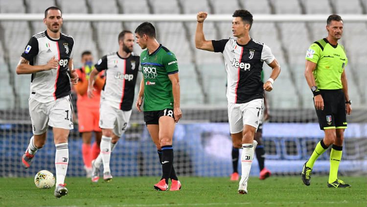 Cristiano Ronaldo menyelamatkan Juventus dari kekalahan atas Atalanta di pekan ke-32 Liga Italia. Copyright: © Valerio Pennicino/Getty Images