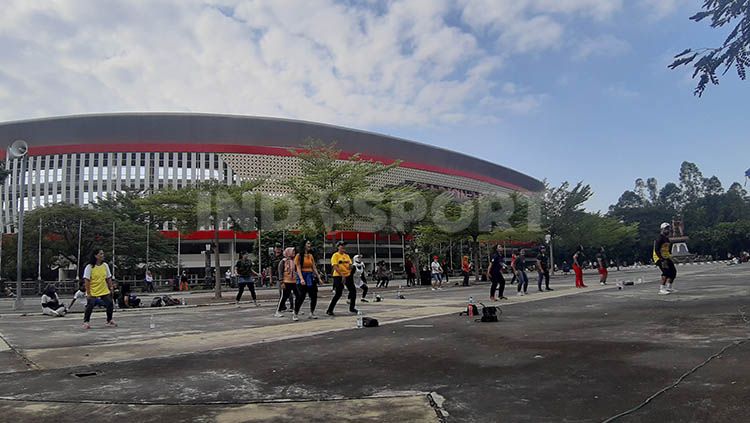 Pemerintah Kota (Pemkot) Solo resmi membuka kembali Stadion Manahan untuk beraktivitas olahraga, Minggu (12/07/20). Copyright: © Ronald Seger Prabowo/INDOSPORT