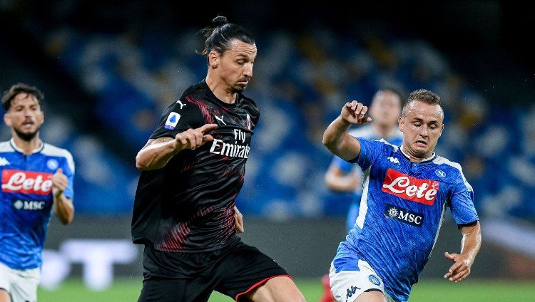 Klasemen Liga Italia: Raih Imbang, Napoli dan AC Milan Belum Tergeser Copyright: © Giuseppe Maffia/NurPhoto via Getty Images