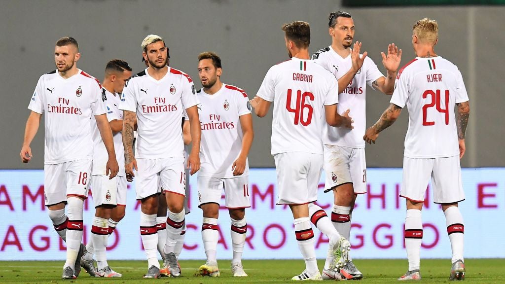 Para pemain AC Milan menyambut musim baru di Serie A Italia dengan antusias. Mereka mulai melakukan latihan perdana untuk mempersiapkan performa. Copyright: © Alessandro Sabattini/Getty Images