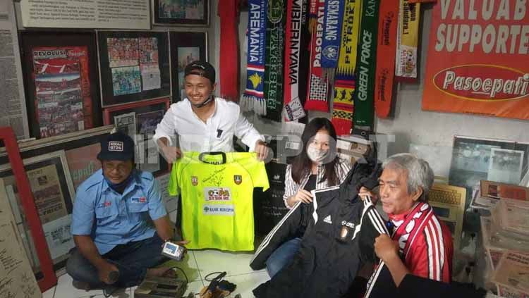Keberadaan Museum Pasoepati di Kampung Nayu, Nusukan, Solo terus memantik minat para pelaku sepak bola, baik yang masih aktif maupun sudah pensiun. Copyright: © Ronald Seger/INDOSPORT