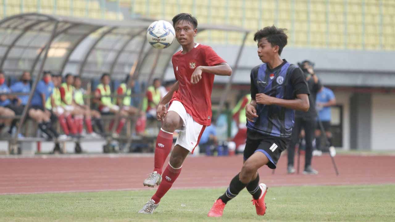 Laga uji coba antara Timnas Indonesia U-16 vs Askab Kabupaten Bekasi U-18 di Stadion Patriot Bekasi, Jumat  (24/07/20). Timnas U-16 menang 5-0. Copyright: © Media PSSI