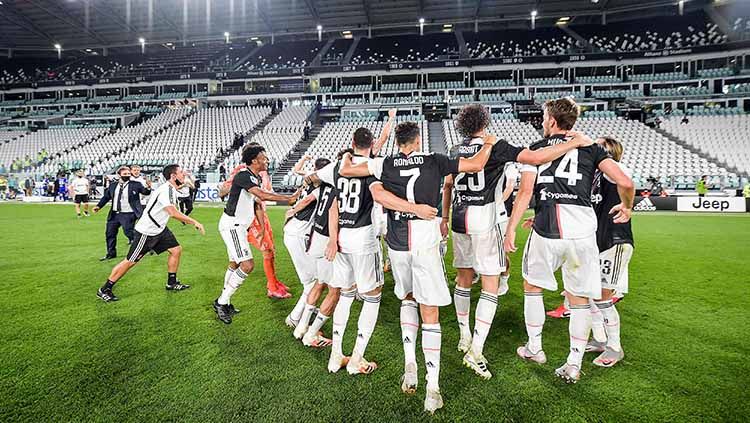 Pelatih Juventus, Maurizio Sarri menyebutkan bahwa musim ini bukan penampilan yang buruk bagi anak asuhnya, meski tidak bisa menjadi juara Liga Champions. Copyright: © Getty images