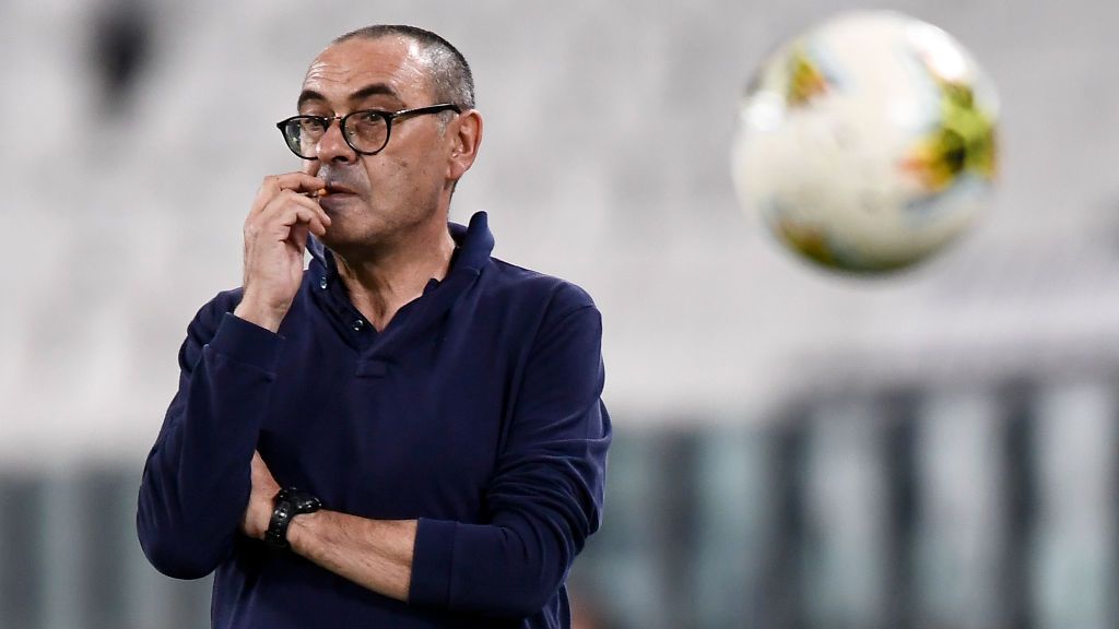 Pelatih anyar Lazio, Maurizio Sarri, mengaku menyesal kembali ke Italia dan sempat bergabung Juventus pasca menjalani musim menakjubkan bersama Chelsea Copyright: © Nicolò Campo/LightRocket via Getty Images