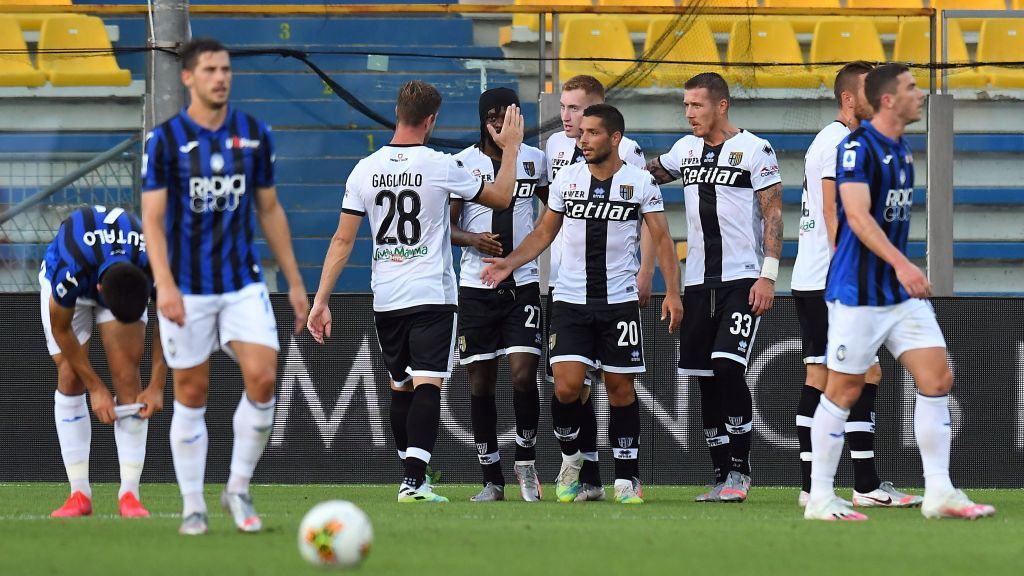 Dejan Kulusevski merayakan golnya dalam laga Parma vs Atalanta Copyright: © Alessandro Sabattini/Getty Images