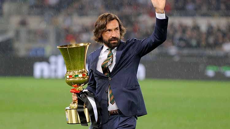 Andrea Pirlo dapat tekanan setelah raksasa Serie A Liga Italia, Juventus, memanfaatkan keadaan Real Madrid untuk datangkan Zinedine Zidane. Copyright: © Getty images