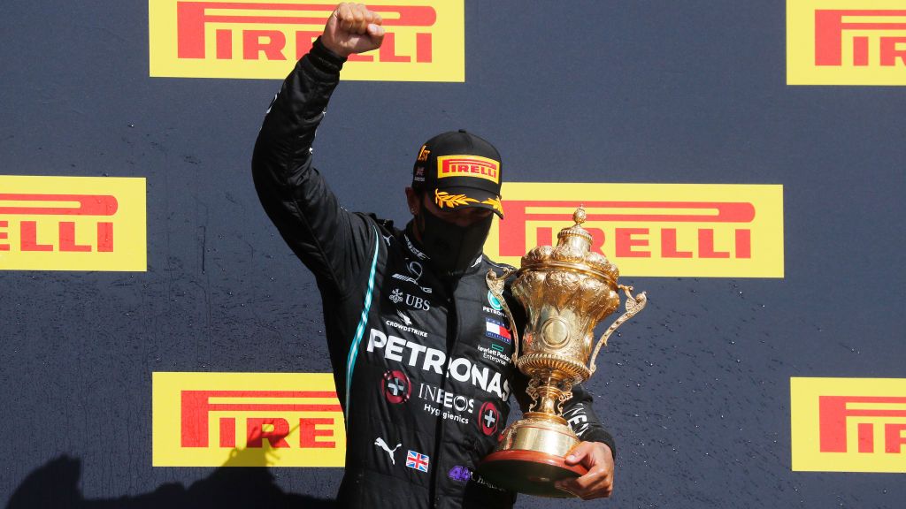 Lewis Hamilton dengan senang hati rela menukar gelar juara dunia ke-7 miliknya dengan satu hal ini di F1. Copyright: © Frank Augstein/Pool via Getty Images