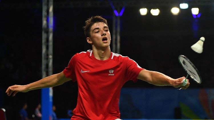 Pebulutangkis Prancis, Christo Popov, langsung curhat kocak usai dikandaskan saudara kandungnya, Toma Junior Popov, di semifinal Orleans Masters 2022. Copyright: © Robertus Pudyanto/Getty Images