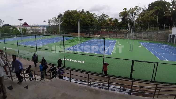Venue cabang olahraga Tenis yang dipersiapkan untuk perhelatan Pekan Olahraga Nasional (PON) XX di Papua tahun 2021 mendatang memiliki sejumlah keunggulan. Copyright: © Sudjarwo/INDOSPORT