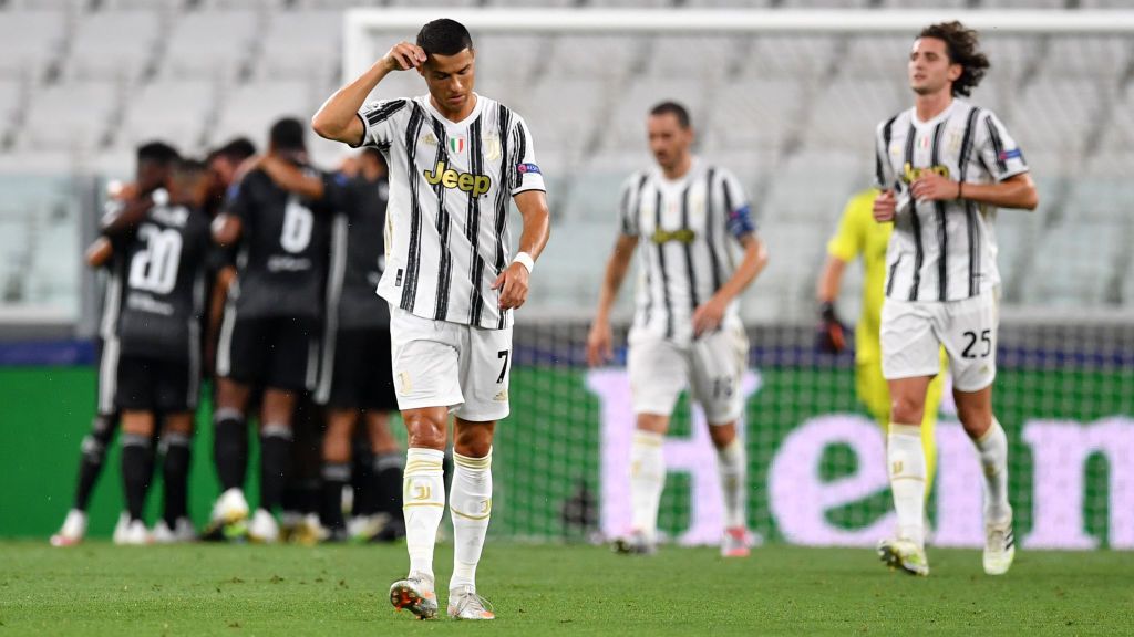 'Karma' Cristiano Ronaldo menyasar raksasa Serie A Liga Italia, Juventus yang malah kena sial berganda. Copyright: © Valerio Pennicino/Getty Images