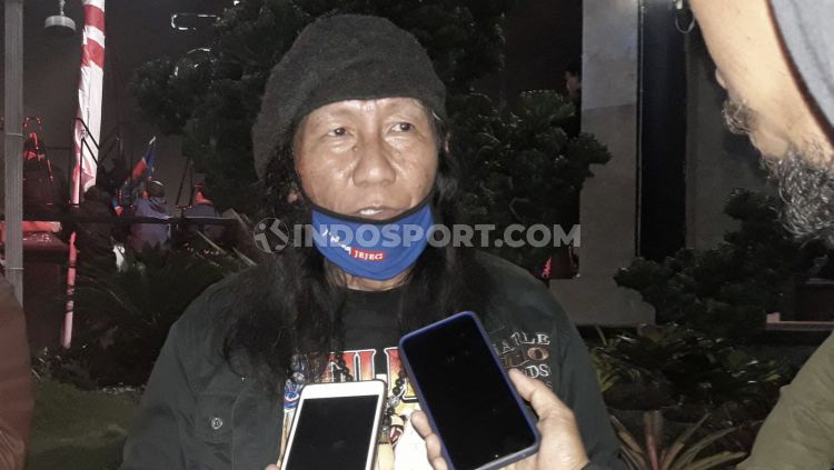 Tokoh sekaligus sesepuh Aremania (suporter Arema), Anto Baret mendesak tim investigasi maupun pihak penegak hukum agar bersikap transparan dalam Tragedi Kanjuruhan. Copyright: © Ian Setiawan/INDOSPORT