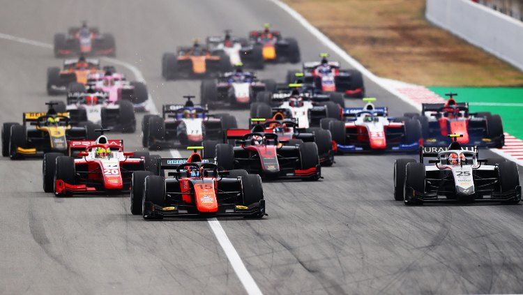 Felipe Drugovich saat memimpin sprint race Formula 2 GP Spanyol 2020. Copyright: © Dan Istitene - Formula 1/Formula 1 via Getty Images