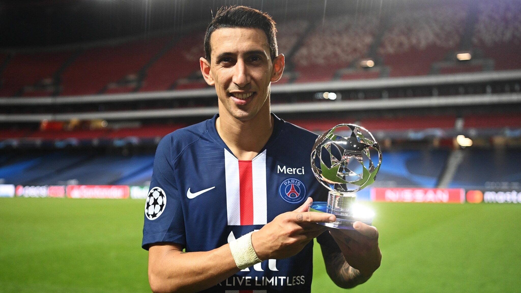 Angel Di Maria, Jimat PSG Tembus Final Liga Champions Copyright: © UEFA.com