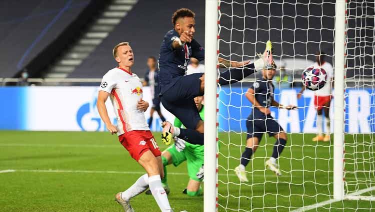 Aksi Neymar saat melawan RB Leipzig di laga semifinal Liga Champion 2019-2020. Copyright: &copy; Michael Regan - UEFA/UEFA via Getty Images
