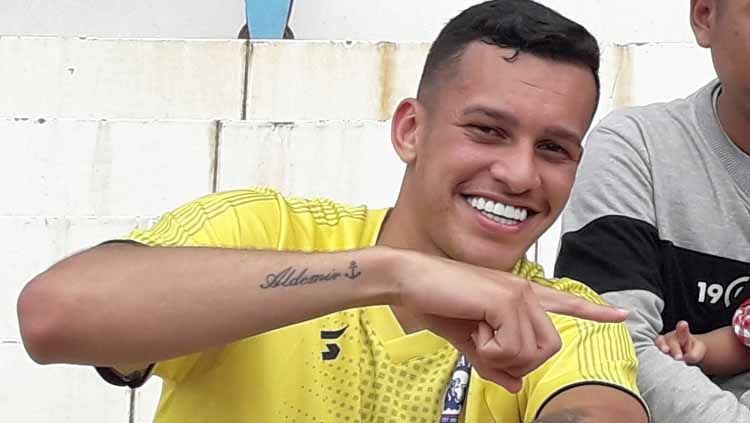 Arema FC secara resmi telah memulangkan Pedro Henrique Bartoli Jardim, striker muda kelahiran Brasil, tepat dua pekan menjelang bergulirnya lanjutan Liga 1 2020 Copyright: © Ian Setiawan/INDOSPORT