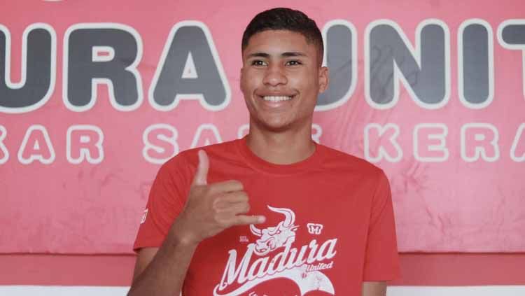 Striker Madura United asal Brasil, Robert Junior Rodrigues Santos. Copyright: © Media Officer Madura United