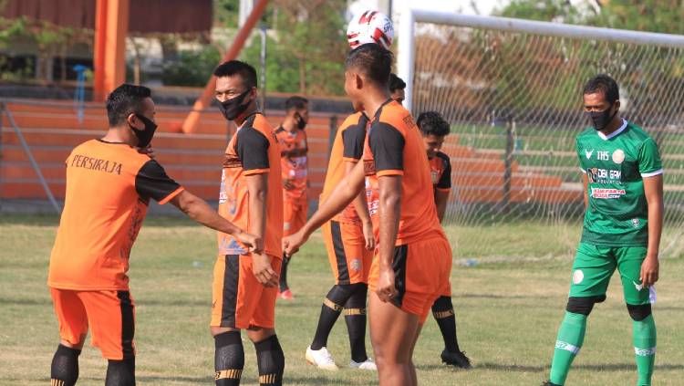 Klub promosi Liga 1 2020, Persiraja Banda Aceh, akhirnya menggelar latihan perdana mereka pasca libur pandemi corona atau Covid-19. Copyright: © Media Officer Persiraja