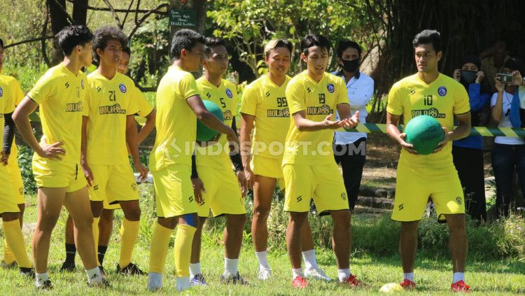 Arema FC menjalani TC singkat di Kebun Raya Purwodadi, Sabtu (22/08/20)> Copyright: © Ian Setiawan/INDOSPORT