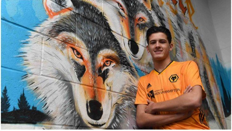 Pemain keturunan Indonesia-Belanda, Justin Hubner, memperkuat Wolverhampton Wanderers. Copyright: © www.wolves.co.uk