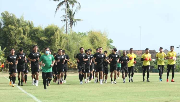 Latihan perdana PSS Sleman di Lapangan Yogyakarta Independent School (YIS). Copyright: © Media PSS Sleman