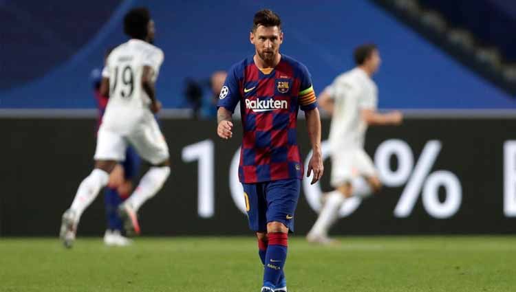 Raksasa LaLiga Spanyol, Barcelona, sejatinya tak bisa pertahankan Lionel Messi lebih jauh lagi. Pihak presiden manajemen, Carles Tusquets bahkan lebih memilih menjualnya. Copyright: © Manu Fernandez/Pool via Getty Images