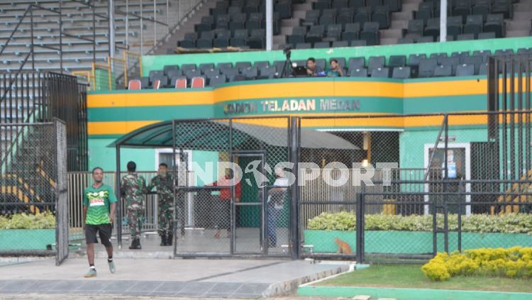 Salah satu sisi tribun penonton Stadion Teladan, Medan. Copyright: © Aldi Aulia Anwar/INDOSPORT