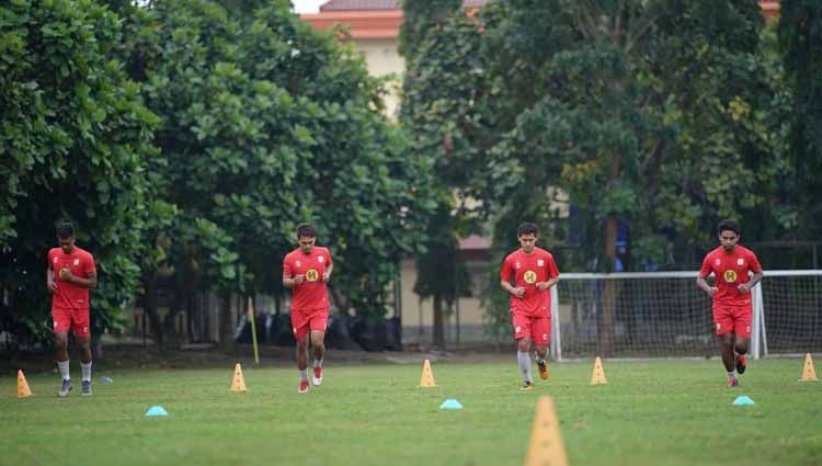 Skuad klub Liga 1 Barito Putera menjalani tes kebugaran di Lapangan Terpadu Universitas Negeri Yogyakarta (UNY), Rabu (02/09/20). Copyright: © Media Officer Barito