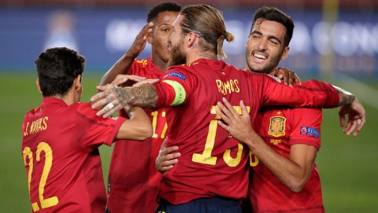 Sergio Ramos saat bermain Timnas Spanyol. Foto: David S. Bustamante/Soccrates/Getty Images. Copyright: © David S. Bustamante/Soccrates/Getty Images