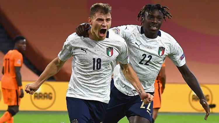 Selebrasi gol Nicolo Barella usai mencetak gol kemenangan Italia atas Belanda di laga UEFA Nations League 2020-2021. Copyright: © UEFA