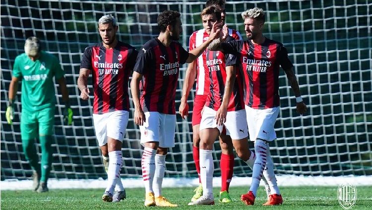 Terangkum tiga catatan positif yang ditorehkan klub Serie A Italia, AC Milan, saat membantai klub Vicenza di laga pramusim. Copyright: © acmilan.com