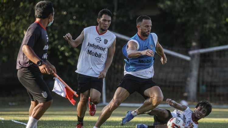 Latihan klub Liga 1 Bali United di Lapangan Trisakti, Legian, Badung beberapa waktu lalu. Copyright: © Official Bali United