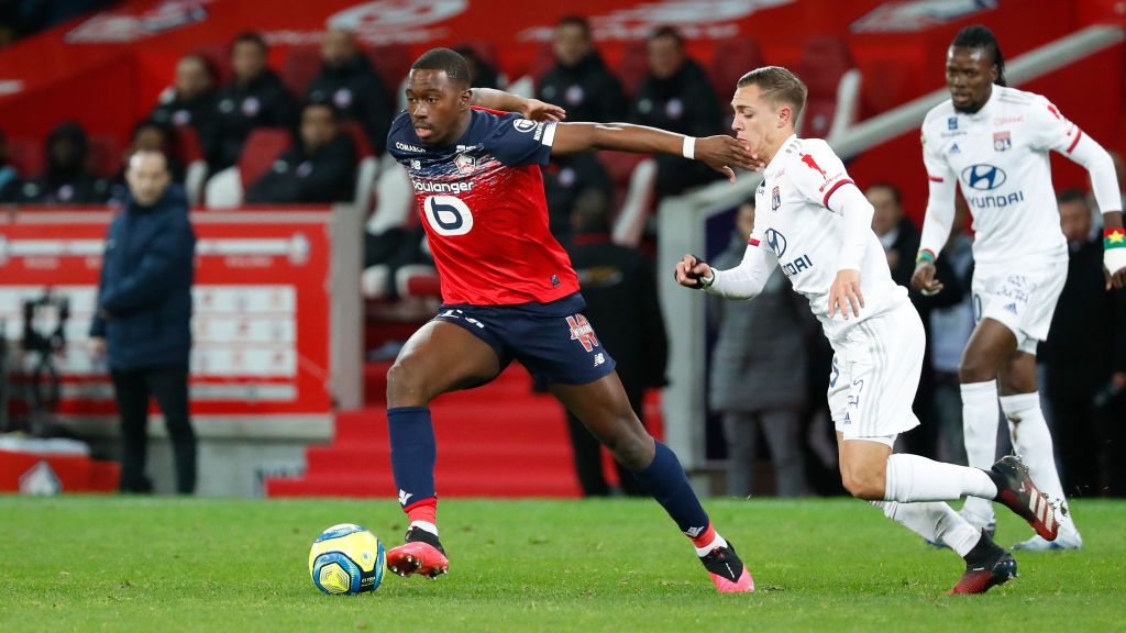 AC Milan dapat mewujudkan keinginan mereka memboyong Boubakary Soumare, menginggat Rossoneri dan Lille memiliki hubungan yang cukup baik. Copyright: © Catherine Steenkeste/Getty Images