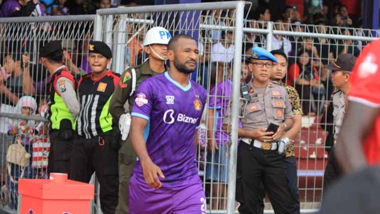 Bek gaek Persik Kediri, Andri Ibo, kembali menjadi starter di Liga 1. Copyright: © Media Officer Persik Kediri