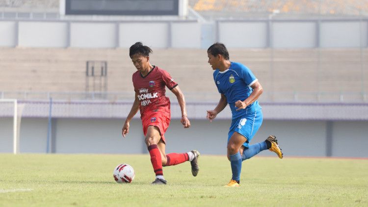 Uji coba Persita vs Bhayangkara FC di Stadion Sport Center, Kelapa Dua, Tangerang, Sabtu (19/09/20). Copyright: © Media Officer Persita