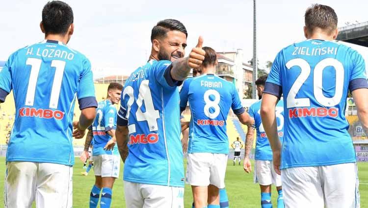 Selebrasi pemain Napoli, Lorenzo Insigne usai mencetak gol untuk Napoli pertandingan Serie A antara Parma Calcio vs SSC Napoli. Copyright: © SSC NAPOLI/SSC NAPOLI via Getty Images