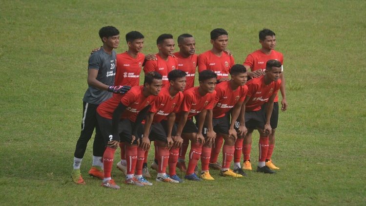 Sriwijaya FC kembali melakoni laga uji coba melawan tim lokal, Persegrata di Stadion Bumi Sriwijaya, Sabtu (26/9/2020) jelang Liga 2 2020. Copyright: © Muhammad Effendi/INDOSPORT