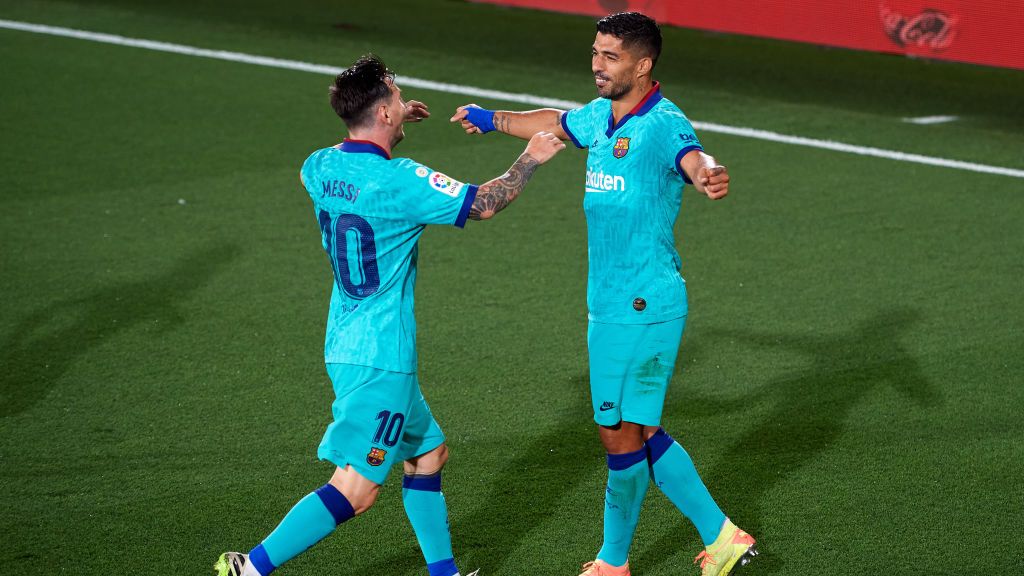 Lionel Messi dan Luis Suarez saat masih membela Barcelona Copyright: © Alex Caparros/Getty Images
