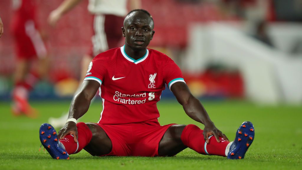 Liverpool akan kembali diperkuat pemain kunci mereka saat bertanding melawan Everton. Sadio Mane dan Thiago Alcantara kembali berlatih usai sembuh dari Corona. Copyright: © Robbie Jay Barratt - AMA/Getty Images