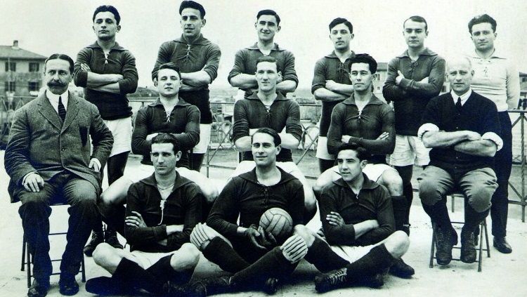 Sejarah kelahiran klub Serie A Italia, Bologna FC, 3 Oktober 1909. Copyright: © Bologna FC