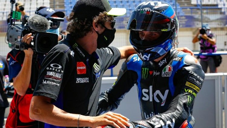 Valentino Rossi dan Luca Marini. Copyright: © MotoGP.com